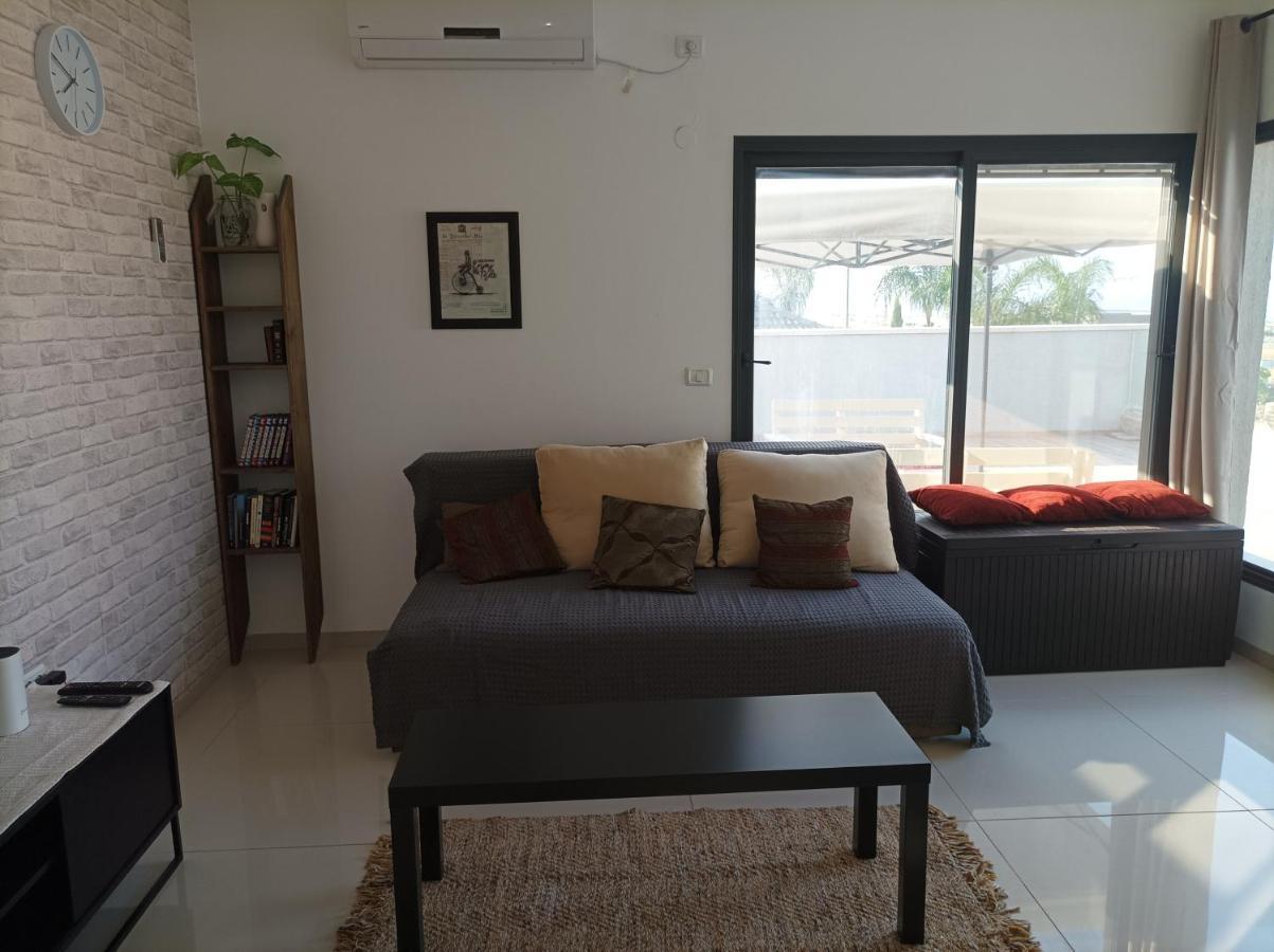 נוגה בגולן Apartment Katzrin Luaran gambar